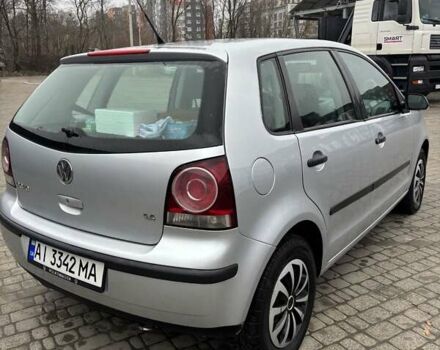 Серый Фольксваген Поло, объемом двигателя 1.39 л и пробегом 212 тыс. км за 5400 $, фото 2 на Automoto.ua