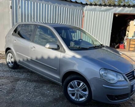 Серый Фольксваген Поло, объемом двигателя 1.4 л и пробегом 157 тыс. км за 4700 $, фото 2 на Automoto.ua