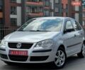 Серый Фольксваген Поло, объемом двигателя 1.4 л и пробегом 218 тыс. км за 5999 $, фото 1 на Automoto.ua