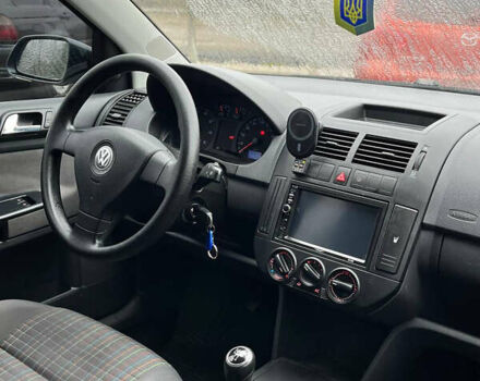 Серый Фольксваген Поло, объемом двигателя 1.57 л и пробегом 265 тыс. км за 4400 $, фото 8 на Automoto.ua