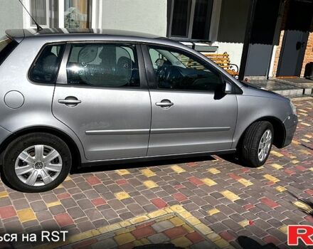 Серый Фольксваген Поло, объемом двигателя 1.4 л и пробегом 250 тыс. км за 5100 $, фото 4 на Automoto.ua