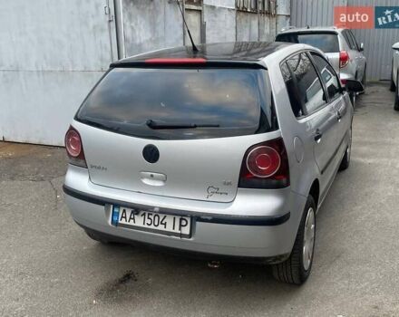 Серый Фольксваген Поло, объемом двигателя 1.4 л и пробегом 260 тыс. км за 3500 $, фото 2 на Automoto.ua