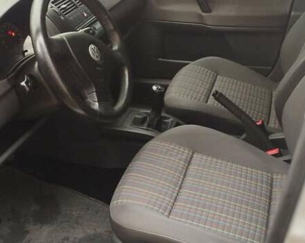 Серый Фольксваген Поло, объемом двигателя 1.4 л и пробегом 407 тыс. км за 5100 $, фото 17 на Automoto.ua