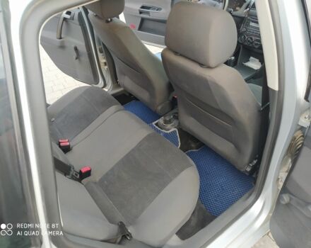 Серый Фольксваген Поло, объемом двигателя 1.2 л и пробегом 290 тыс. км за 4000 $, фото 5 на Automoto.ua