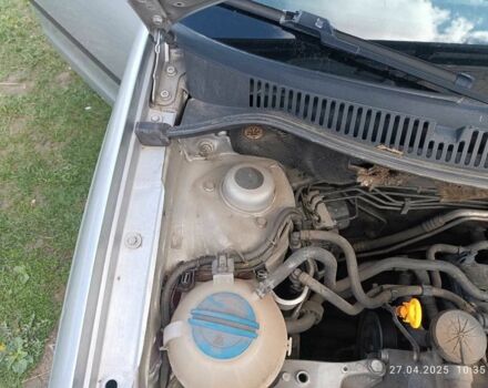 Серый Фольксваген Поло, объемом двигателя 1.2 л и пробегом 216 тыс. км за 4500 $, фото 6 на Automoto.ua