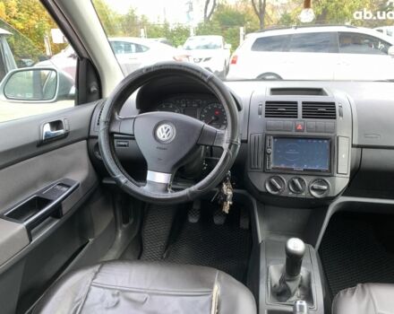 Серый Фольксваген Поло, объемом двигателя 1.4 л и пробегом 257 тыс. км за 4790 $, фото 34 на Automoto.ua