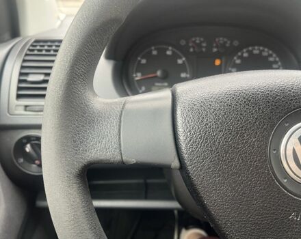 Сірий Фольксваген Поло, об'ємом двигуна 1.4 л та пробігом 175 тис. км за 6990 $, фото 23 на Automoto.ua