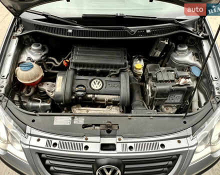Серый Фольксваген Поло, объемом двигателя 1.4 л и пробегом 192 тыс. км за 5900 $, фото 19 на Automoto.ua