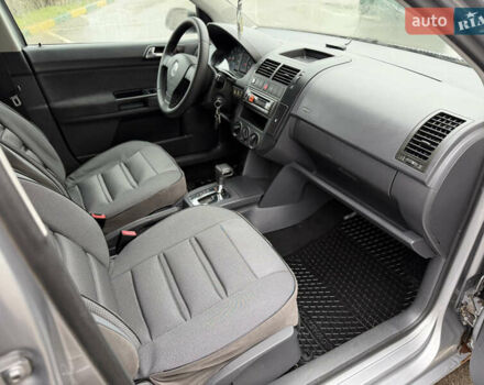 Серый Фольксваген Поло, объемом двигателя 1.39 л и пробегом 153 тыс. км за 3999 $, фото 21 на Automoto.ua