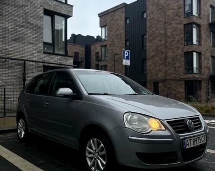 Серый Фольксваген Поло, объемом двигателя 1.39 л и пробегом 156 тыс. км за 4700 $, фото 2 на Automoto.ua