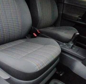 Серый Фольксваген Поло, объемом двигателя 1.4 л и пробегом 407 тыс. км за 5100 $, фото 2 на Automoto.ua