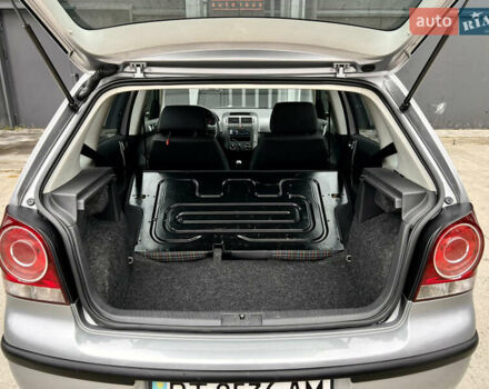 Серый Фольксваген Поло, объемом двигателя 1.4 л и пробегом 192 тыс. км за 5900 $, фото 29 на Automoto.ua