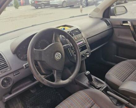 Серый Фольксваген Поло, объемом двигателя 1.4 л и пробегом 217 тыс. км за 5999 $, фото 22 на Automoto.ua