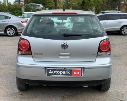 Серый Фольксваген Поло, объемом двигателя 1.4 л и пробегом 257 тыс. км за 4790 $, фото 5 на Automoto.ua