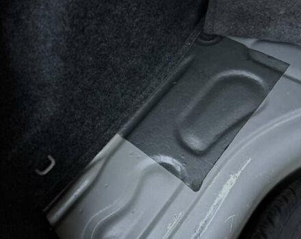 Серый Фольксваген Поло, объемом двигателя 1.39 л и пробегом 153 тыс. км за 3999 $, фото 46 на Automoto.ua