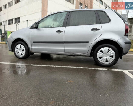 Серый Фольксваген Поло, объемом двигателя 1.39 л и пробегом 153 тыс. км за 3999 $, фото 4 на Automoto.ua