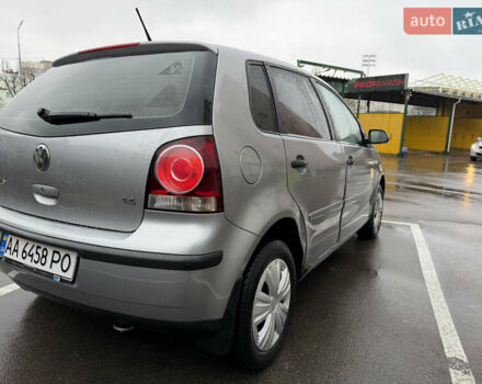 Серый Фольксваген Поло, объемом двигателя 1.39 л и пробегом 153 тыс. км за 3999 $, фото 3 на Automoto.ua