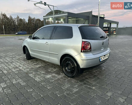 Сірий Фольксваген Поло, об'ємом двигуна 1.42 л та пробігом 223 тис. км за 4700 $, фото 4 на Automoto.ua