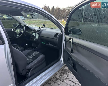 Сірий Фольксваген Поло, об'ємом двигуна 1.42 л та пробігом 223 тис. км за 4700 $, фото 8 на Automoto.ua