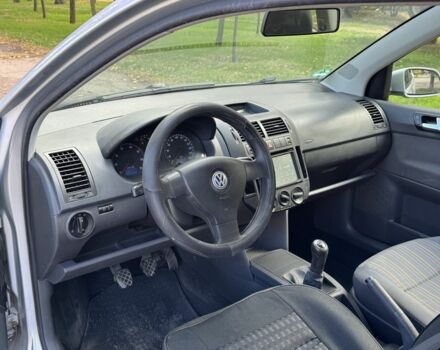 Серый Фольксваген Поло, объемом двигателя 1.2 л и пробегом 209 тыс. км за 3250 $, фото 9 на Automoto.ua