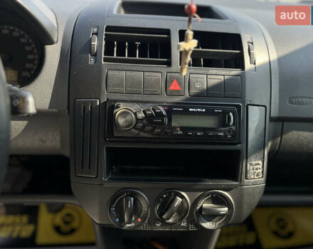 Серый Фольксваген Поло, объемом двигателя 1.2 л и пробегом 190 тыс. км за 5000 $, фото 16 на Automoto.ua