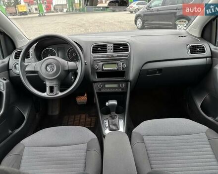 Серый Фольксваген Поло, объемом двигателя 1.6 л и пробегом 177 тыс. км за 8650 $, фото 32 на Automoto.ua