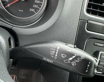 Серый Фольксваген Поло, объемом двигателя 1.6 л и пробегом 177 тыс. км за 8650 $, фото 26 на Automoto.ua