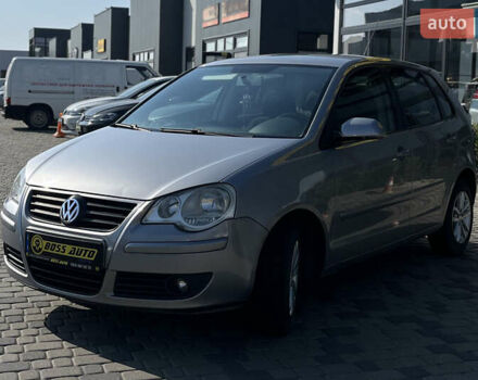 Серый Фольксваген Поло, объемом двигателя 1.2 л и пробегом 190 тыс. км за 5000 $, фото 2 на Automoto.ua