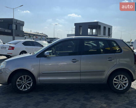 Серый Фольксваген Поло, объемом двигателя 1.2 л и пробегом 190 тыс. км за 5000 $, фото 3 на Automoto.ua