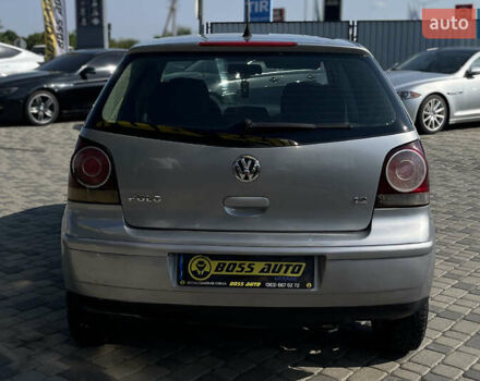 Серый Фольксваген Поло, объемом двигателя 1.2 л и пробегом 190 тыс. км за 5000 $, фото 5 на Automoto.ua