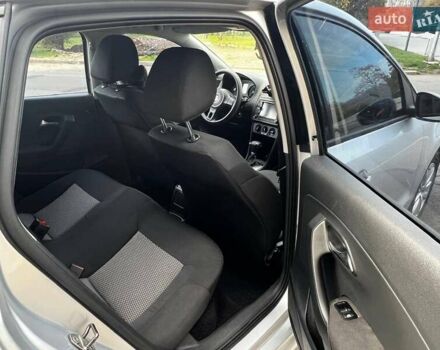 Сірий Фольксваген Поло, об'ємом двигуна 1.39 л та пробігом 245 тис. км за 6000 $, фото 18 на Automoto.ua