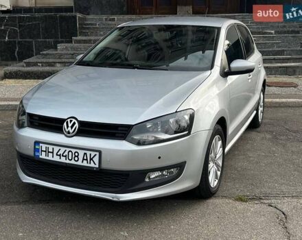 Сірий Фольксваген Поло, об'ємом двигуна 1.39 л та пробігом 245 тис. км за 6000 $, фото 2 на Automoto.ua