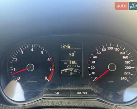 Серый Фольксваген Поло, объемом двигателя 1.39 л и пробегом 243 тыс. км за 6500 $, фото 5 на Automoto.ua