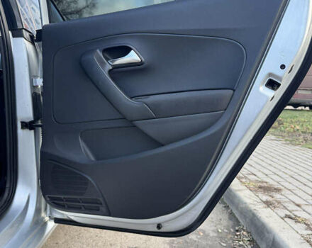 Серый Фольксваген Поло, объемом двигателя 1.39 л и пробегом 243 тыс. км за 6500 $, фото 16 на Automoto.ua