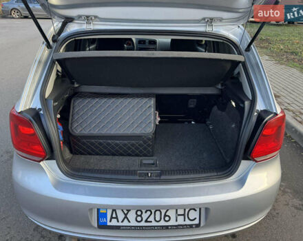 Серый Фольксваген Поло, объемом двигателя 1.39 л и пробегом 243 тыс. км за 6500 $, фото 17 на Automoto.ua