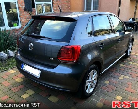 Серый Фольксваген Поло, объемом двигателя 1.6 л и пробегом 165 тыс. км за 7000 $, фото 4 на Automoto.ua