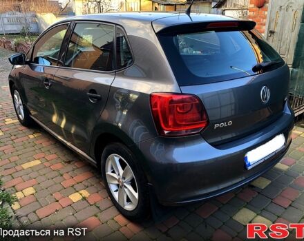 Серый Фольксваген Поло, объемом двигателя 1.6 л и пробегом 165 тыс. км за 7000 $, фото 3 на Automoto.ua