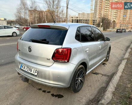 Сірий Фольксваген Поло, об'ємом двигуна 1.39 л та пробігом 170 тис. км за 5900 $, фото 4 на Automoto.ua