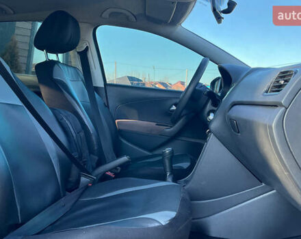 Сірий Фольксваген Поло, об'ємом двигуна 1.2 л та пробігом 175 тис. км за 6800 $, фото 17 на Automoto.ua