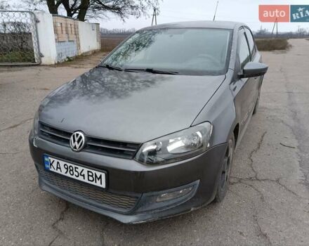 Серый Фольксваген Поло, объемом двигателя 1.2 л и пробегом 192 тыс. км за 3800 $, фото 4 на Automoto.ua