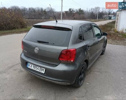Серый Фольксваген Поло, объемом двигателя 1.2 л и пробегом 192 тыс. км за 3800 $, фото 1 на Automoto.ua