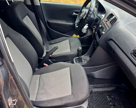 Сірий Фольксваген Поло, об'ємом двигуна 1.2 л та пробігом 193 тис. км за 3700 $, фото 10 на Automoto.ua