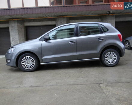 Сірий Фольксваген Поло, об'ємом двигуна 1.2 л та пробігом 277 тис. км за 4500 $, фото 4 на Automoto.ua