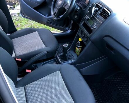 Серый Фольксваген Поло, объемом двигателя 1.6 л и пробегом 165 тыс. км за 7000 $, фото 6 на Automoto.ua