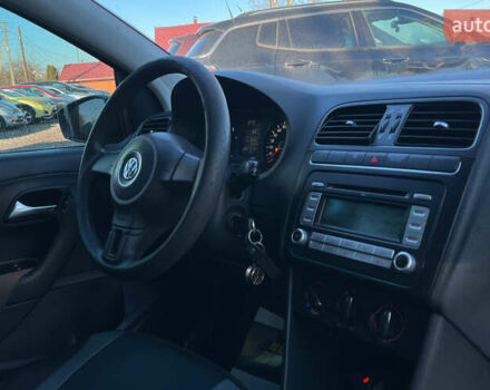 Сірий Фольксваген Поло, об'ємом двигуна 1.2 л та пробігом 175 тис. км за 6800 $, фото 14 на Automoto.ua