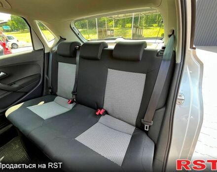 Серый Фольксваген Поло, объемом двигателя 1.4 л и пробегом 136 тыс. км за 7200 $, фото 6 на Automoto.ua