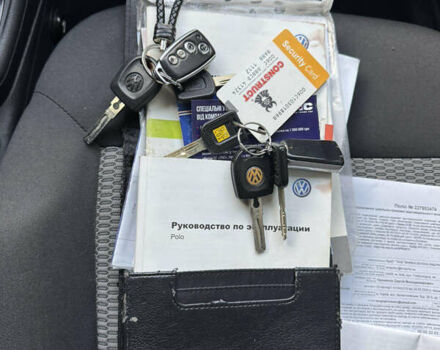 Серый Фольксваген Поло, объемом двигателя 1.39 л и пробегом 243 тыс. км за 6500 $, фото 19 на Automoto.ua