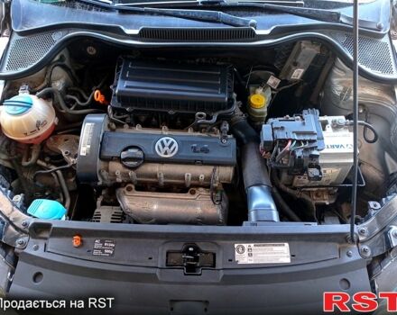 Серый Фольксваген Поло, объемом двигателя 1.4 л и пробегом 136 тыс. км за 7200 $, фото 5 на Automoto.ua