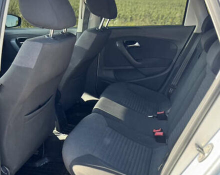 Сірий Фольксваген Поло, об'ємом двигуна 1.6 л та пробігом 215 тис. км за 6800 $, фото 8 на Automoto.ua