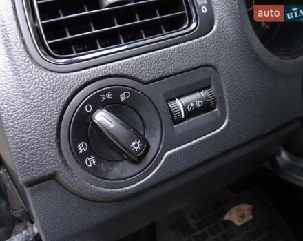 Сірий Фольксваген Поло, об'ємом двигуна 1.2 л та пробігом 277 тис. км за 4500 $, фото 23 на Automoto.ua